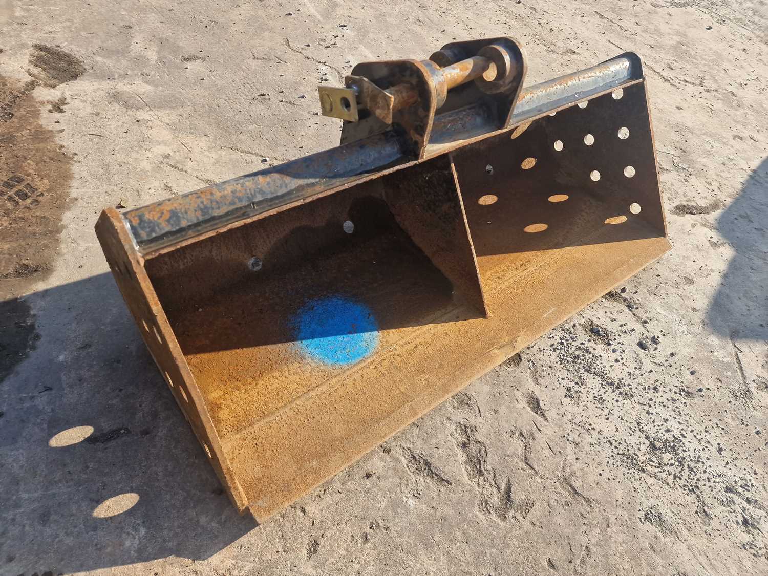 JCB 48" Grading Bucket 35mm Pin to suit Mini Excavator