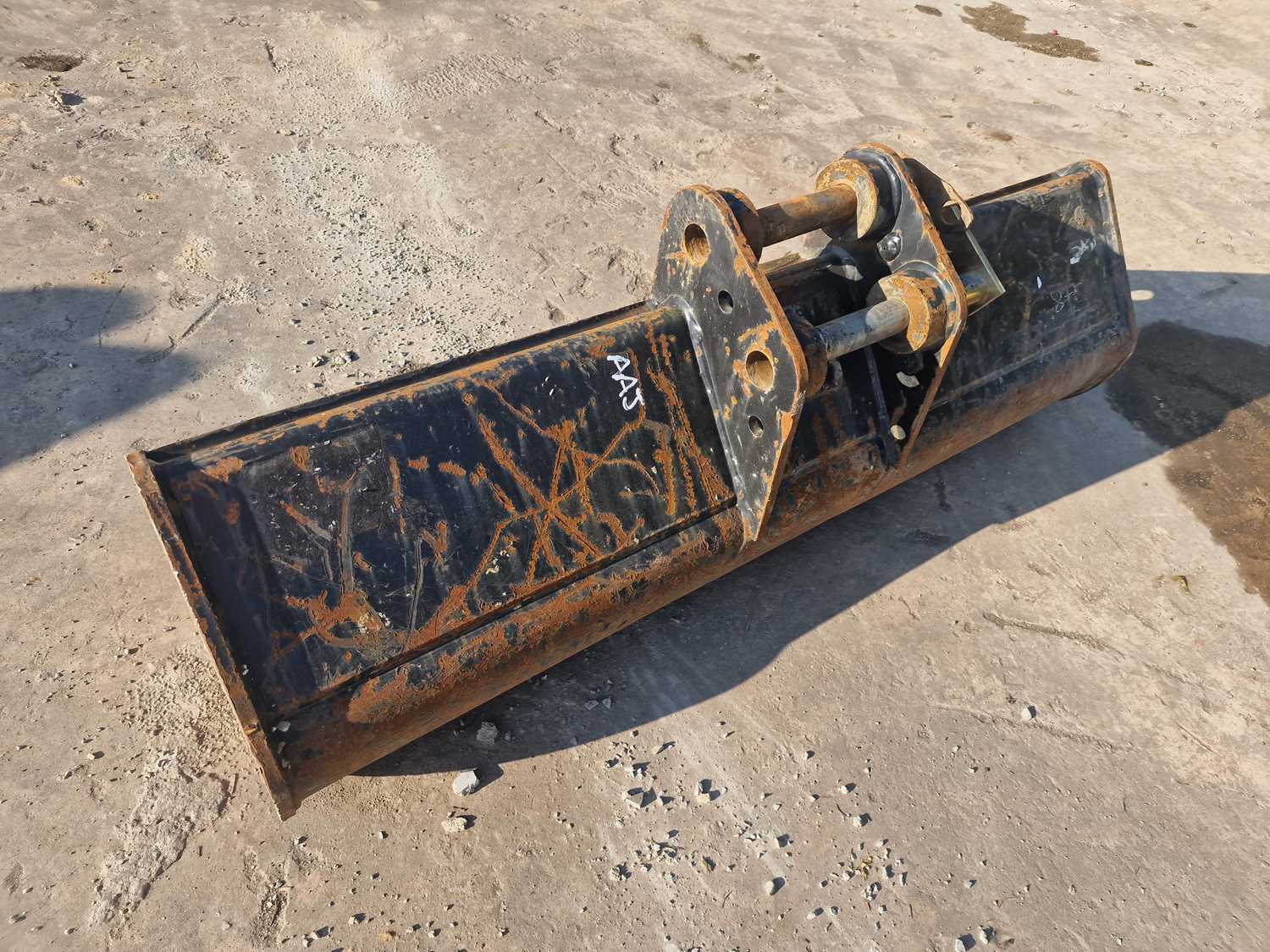 JCB 48" Grading Bucket 35mm Pin to suit Mini Excavator