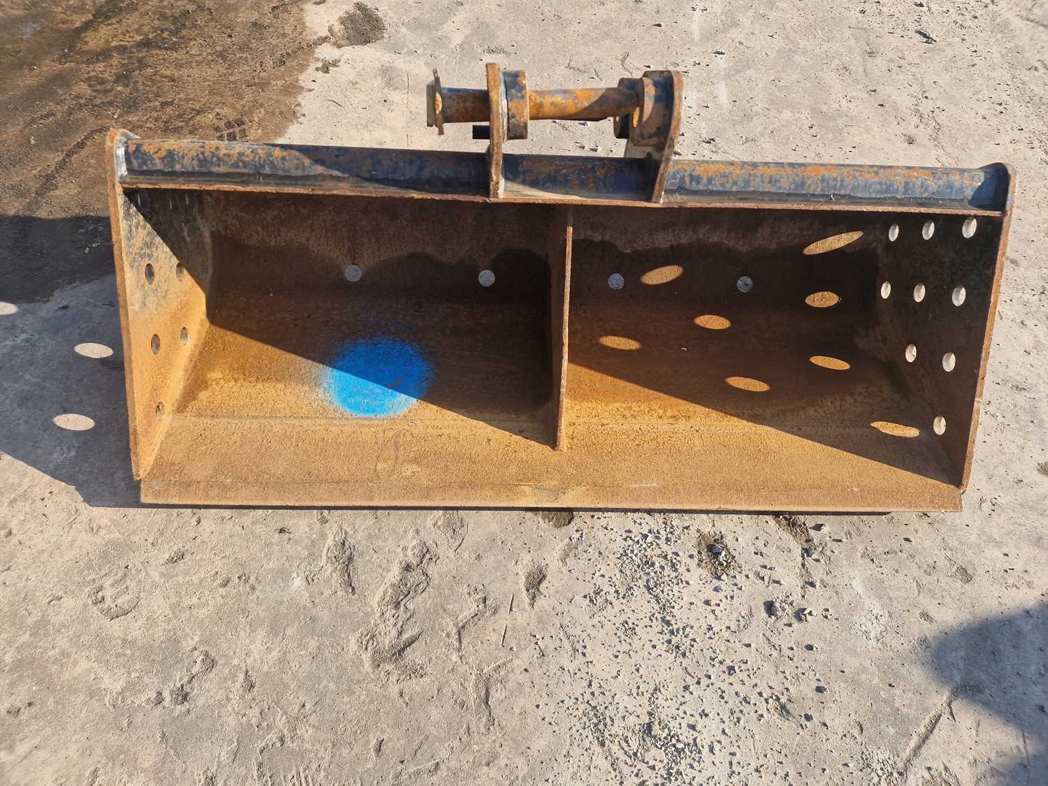 JCB 48" Grading Bucket 35mm Pin to suit Mini Excavator