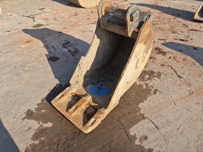 Lot Strickland 24" Digging Bucket 65mm Pin to suit 13 Ton Excavator