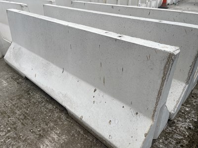 Lot 651 - 2.5 Meter Concrete Barrier (5 of)