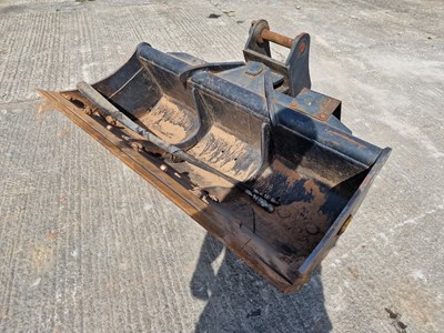 Lot 2018 Geith 60" Hydraulic Tilting Grading Bucket 50mm Pin to suit 6-8 Ton Excavator