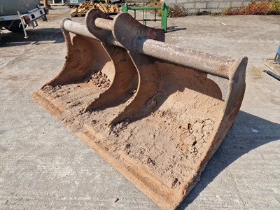 Lot 96" Grading Bucket 90mm Pin to suit 30 Ton Excavator