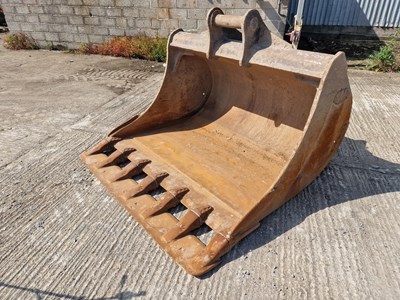 Lot BMC 72" Digging Bucket 90mm Pin to suit 30 Ton Excavator