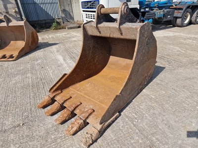 Lot BMC 60" Digging Bucket 90mm Pin to suit 30 Ton Excavator