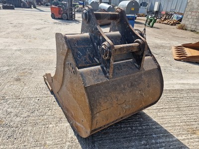 Lot BMC 60" Digging Bucket 90mm Pin to suit 30 Ton Excavator