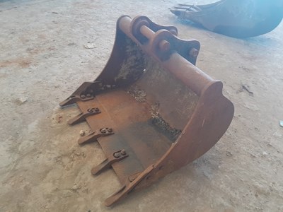 Lot 504 - 36" Digging Bucket 45mm Pin to suit 4-6 Ton Excavator (Pin Centres 24cm, Dipper Width 15cm)