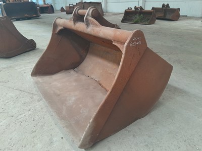 Lot 465 - 84" Grading Bucket 80mm Pin to suit 20 Ton Excavator (Pin Centres 48cm, Dipper Width 31cm)