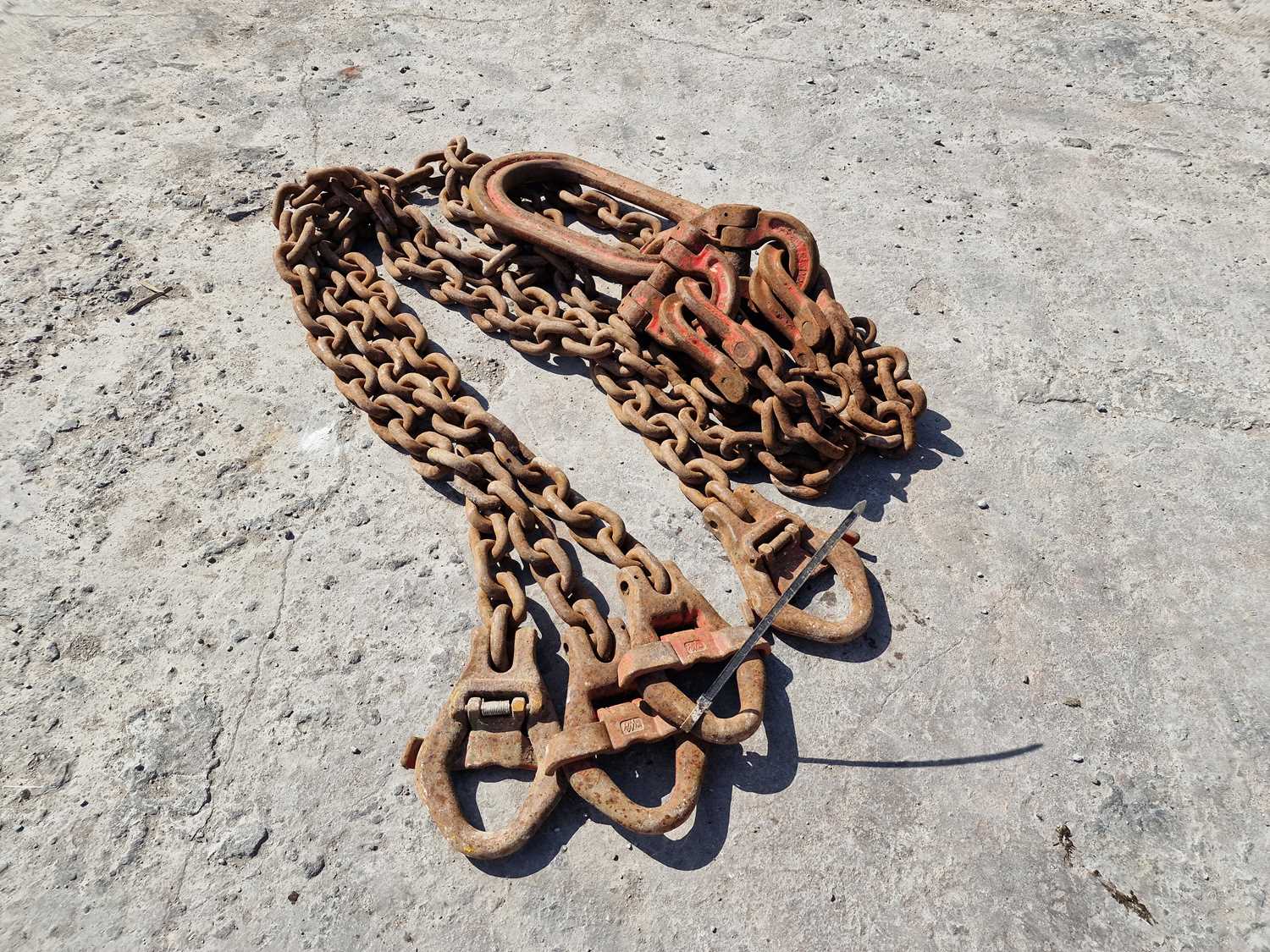 Lot 235 - 4 Leg Skip Lifting Chains