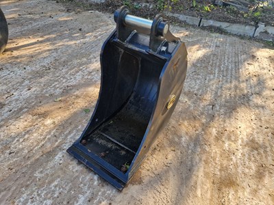 Lot Unused Strickland 18" Digging Bucket 45mm Pin to suit 4-6 Ton Excavator