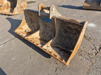 Lot 588 - Geith 70" Grading Bucket 65mm Pin to suit 13 Ton Excavator