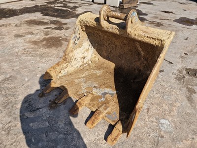 Lot 52" Digging Bucket 65mm Pin to suit 13 Ton Excavator (Pin Centre 40cm, Dipper Width 26cm)