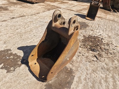 Lot 785 - 9" Digging Bucket 35mm Pin to suit Mini Excavator