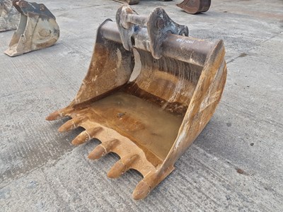 Lot 603 - JCB 60" Digging Bucket 80mm Pin to suit 20 Ton Excavator (Dipper Width 31cm, Pin Centres 45cm)