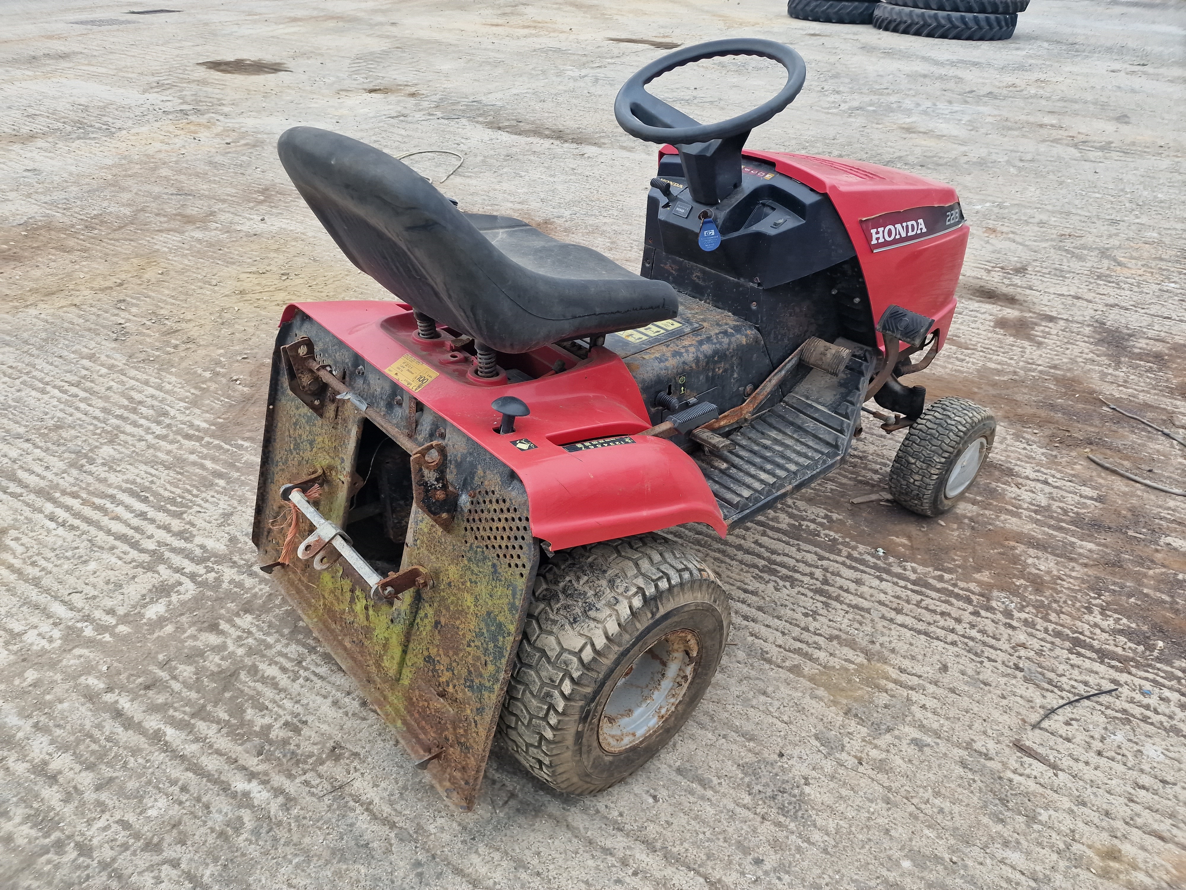 Honda 2213 cheap ride on mower