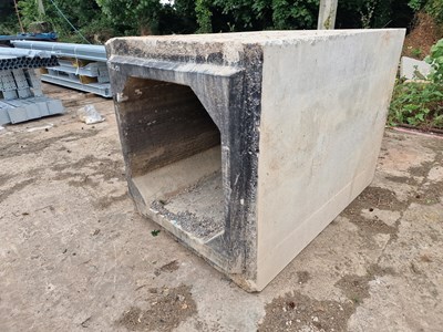 Lot 200cm x 140cm x 140cm Concrete Culvert, 100cm x 100cm Inner, 5.5 Ton