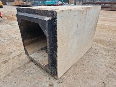 Lot 200cm x 140cm x 140cm Concrete Culvert, 100cm x 100cm Inner, 5.5 Ton