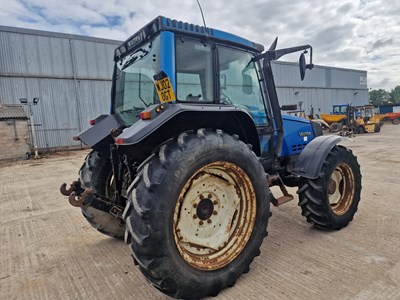 Lot 81 - Valtra 6650 4WD Tractor, 2 Spool Valves, Push Out Hitch, A/C, 420/85R38 Rear,  340/85R28 Front