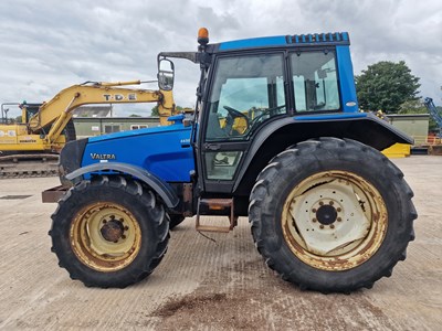 Lot 81 - Valtra 6650 4WD Tractor, 2 Spool Valves, Push Out Hitch, A/C, 420/85R38 Rear,  340/85R28 Front