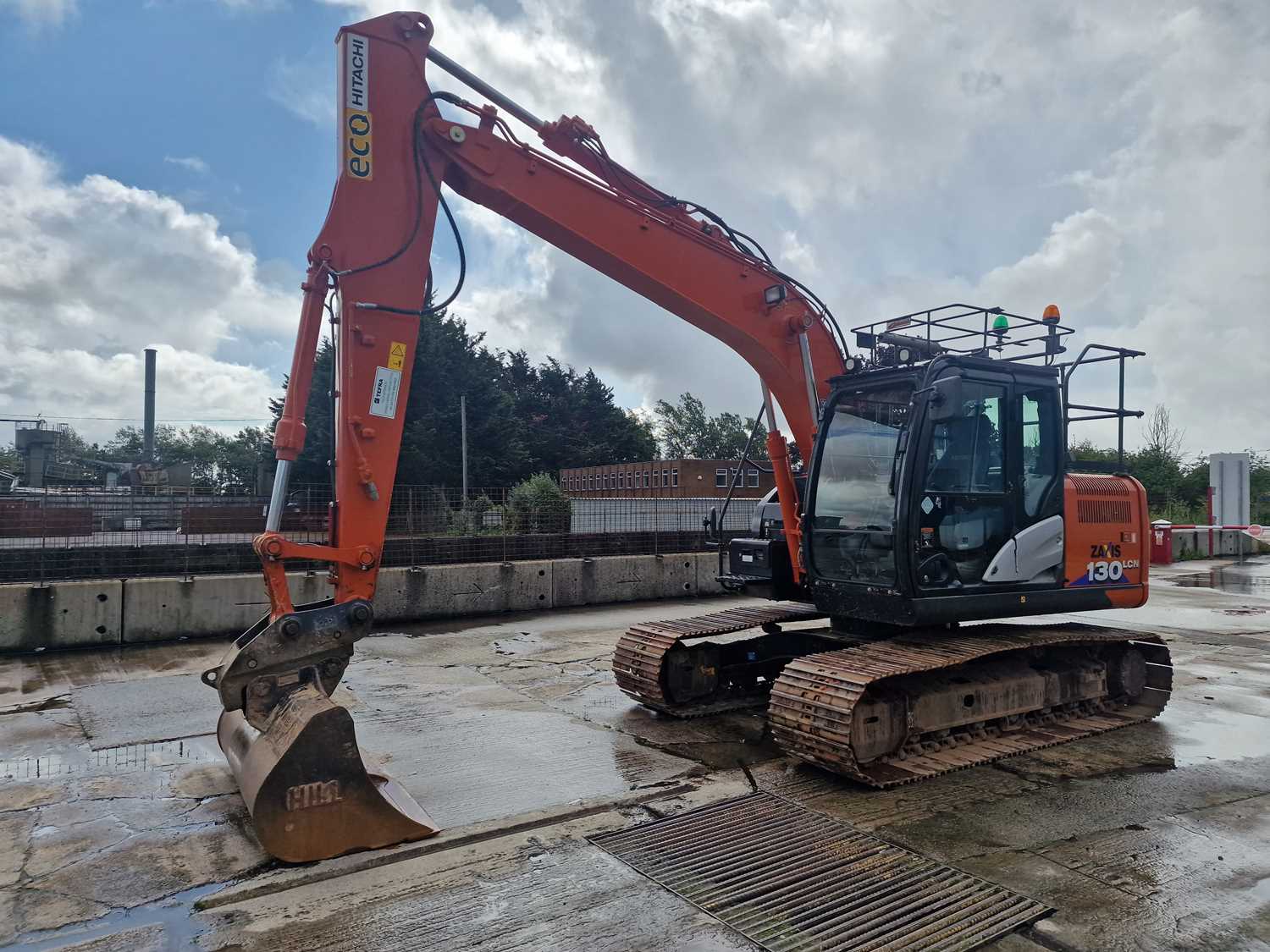 Lot 264 - 2020 Hitachi ZX130LCN-6, 700mm Steel Tracks, CV, Hill Hydraulic QH, Piped, Reverse & Blind Spot Camera, A/C, 4 Buckets (EPA Compliant)