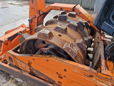 Lot 209 - 2007 Rammax RW3005SPT Single Drum Vibrating Pad Foot Roller, Blade