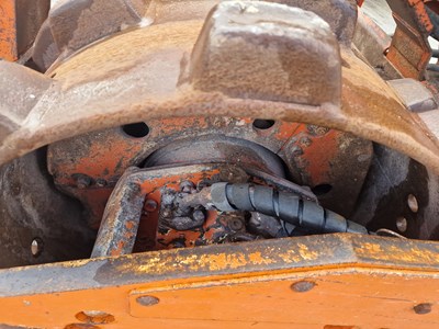 Lot 209 - 2007 Rammax RW3005SPT Single Drum Vibrating Pad Foot Roller, Blade