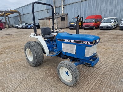 Lot Ford 1520 4WD Tractor, 1 Spool Valve, Roll Bar