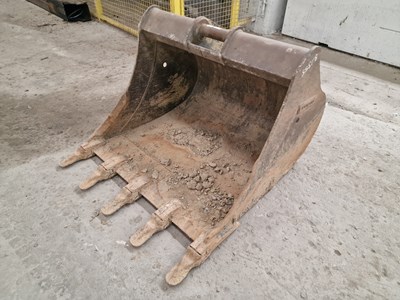 Lot Volvo 46" Scoop Bucket 65mm Pin to suit 13 Ton Excavator (Pin Centre 41cm, Dipper Width 22.5cm)