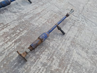 Lot 121 - Pneumatic Tamper Tool