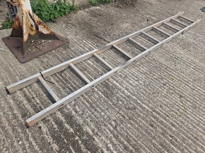 Lot Aluminium Ladder