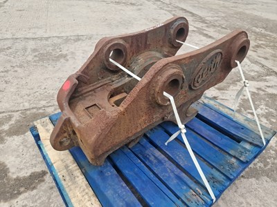 Lot 710 - Geith Hydraulic Double Lock QH 90mm Pin to suit 30 Ton Excavator (Pin Centre 51.5cm, Dipper Width 34cm)