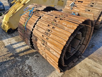 Lot 700mm Track Group to suit Excavator (2 of)