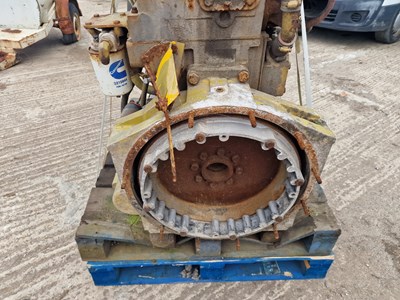 Lot Cummins 6 Cylinder Engine