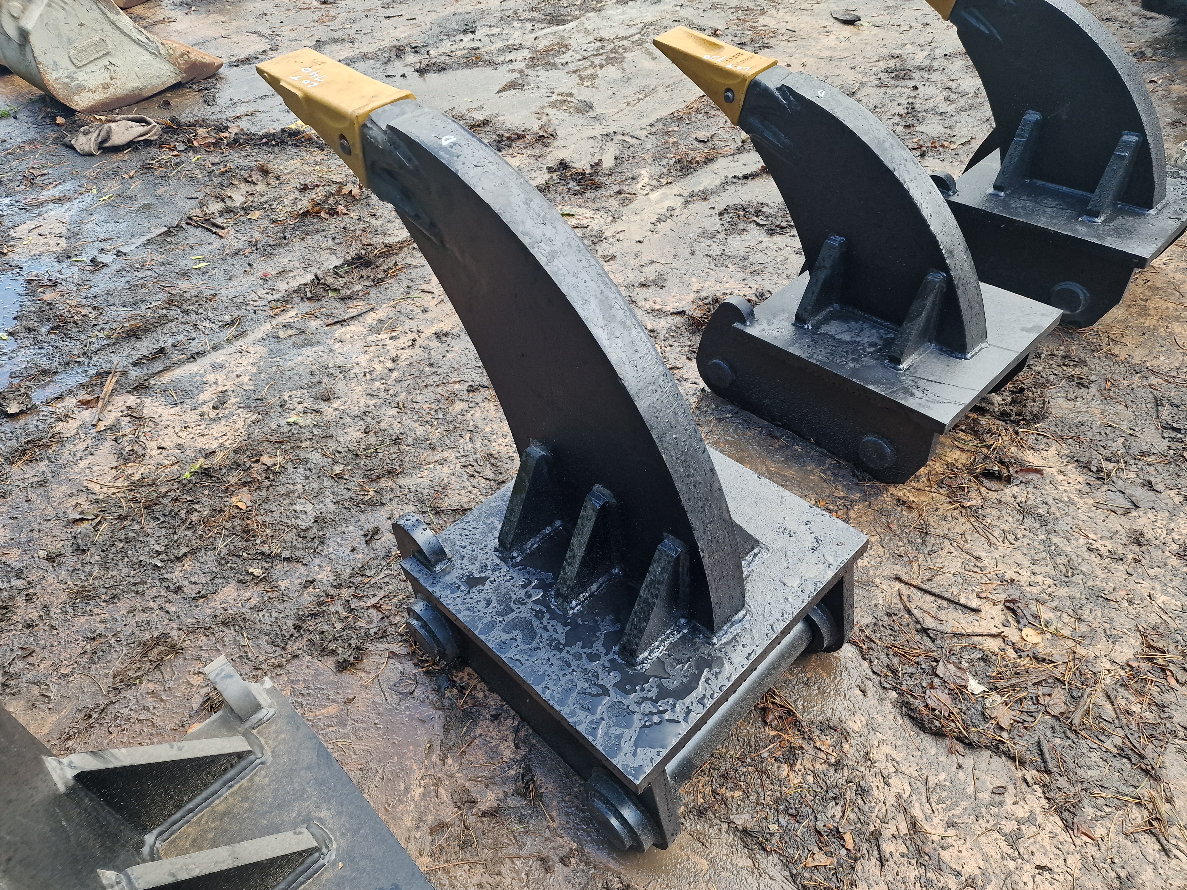 Lot 797 - Unused Ripper 80mm Pin to suit 20 Ton