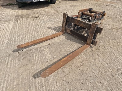 Lot 504 - Dromone Floating Pallet Forks 65/80mm Pin to suit 13/20 Ton Excavator