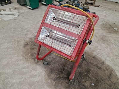 Lot 10 - 110Volt Infra Red Heater