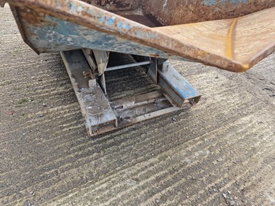 Lot 647 - 2021 Conquip 2000Kg Tipping Skip to suit Forklift