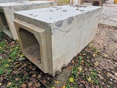 Lot 687 - 200cm x 100cm x 100cm Concrete Culvert, 60cm x 60cm Inner,  3.5Ton