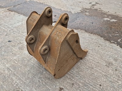 Lot 741 - 24" Digging Bucket 45mm Pin to suit 4-6 Ton Excavator (Pin Centre 34.5cm, Dipper Width 17cm)