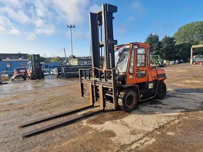 Lot 323 - 2005 Doosan D80S-2 Diesel Forklift, 2 Stage Mast, Fork Positioner, Side Shift, Forks, Full Cab