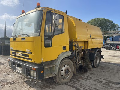 Lot 116 - 2003 Iveco 130E18 4x2 Johnstons Sweeper Lorry, Reverse Camera, Manual Gear Box