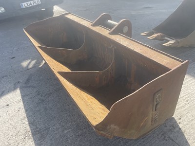 Lot 84" Grading Bucket 80mm Pin to suit 20 Ton Excavator