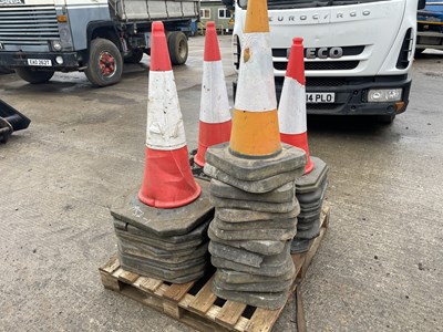 Lot 578 - Road Cones & Pedestrian Barriers