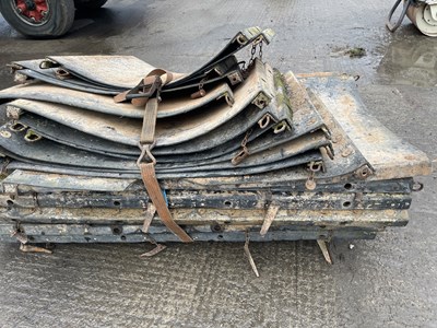 Lot 579 - Manhole Concreting Shutters