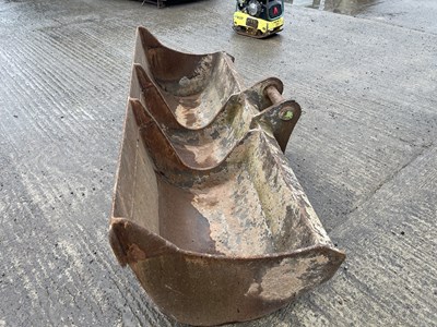 Lot 780 - 80" Grading Bucket 65mm Pins for a 13 Ton Excavator