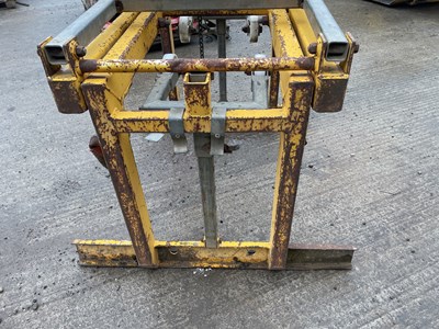 Lot 488 - Probst Block Grab to suit Crane