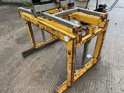 Lot 488 - Probst Block Grab to suit Crane