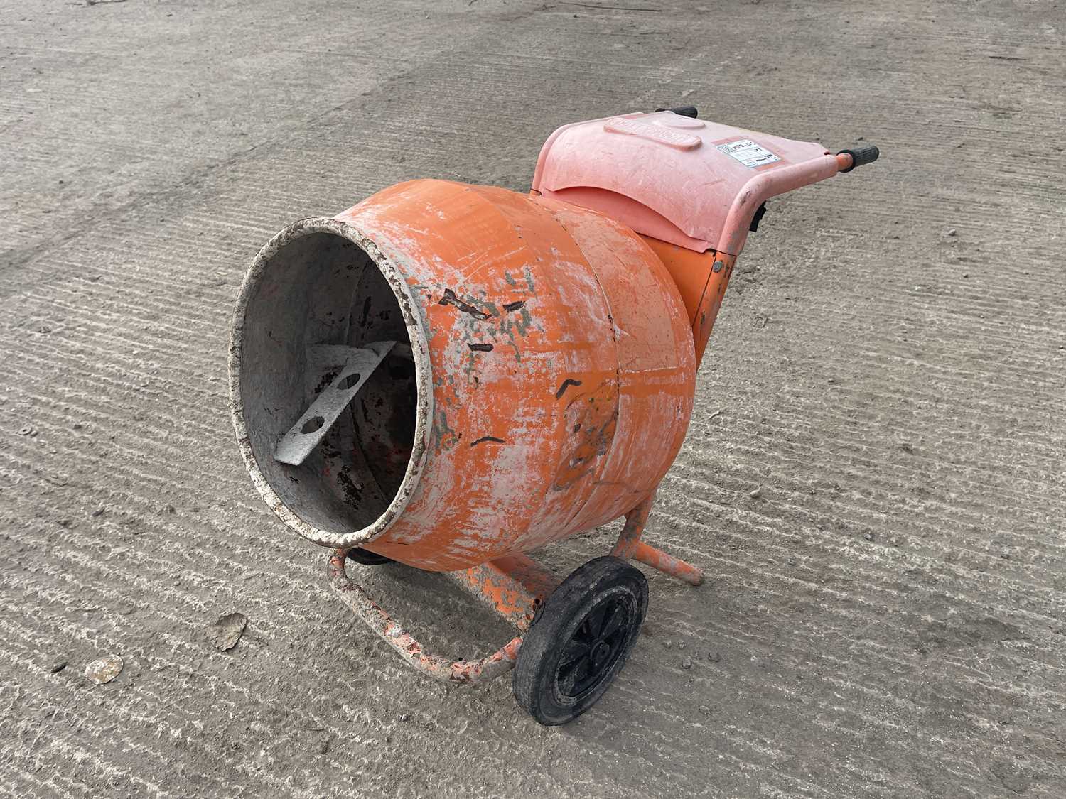 Lot 426 - 2018 Belle Minimix 150 Petrol Cement Mixer,