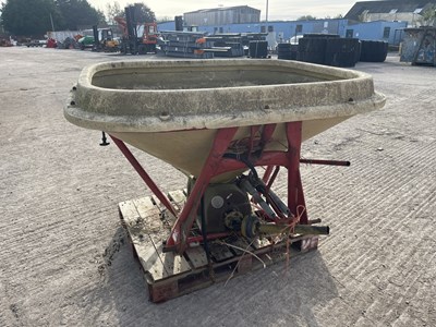 Lot 168 - Vicon PTO Driven Fertiliser Spinner to suit 3 Point Linkage