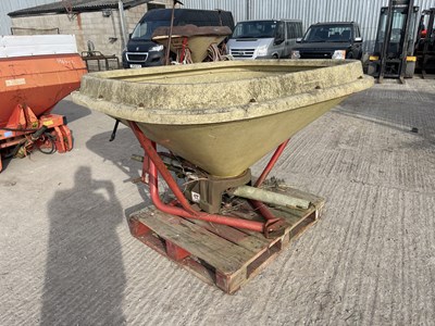 Lot 168 - Vicon PTO Driven Fertiliser Spinner to suit 3 Point Linkage